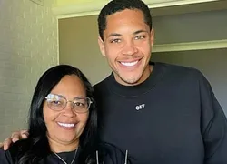 Astro do Palmeiras, Vitor Roque destrói a mãe em áudios: 'Vagabunda'