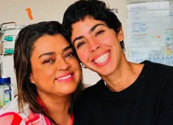 Bela Gil faz desabafo por morte de Preta Gil e recebe apoio de famosos