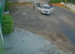 Câmera flagra momento em que homem é executado em Salvador