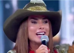 Dança dos Famosos: Nicole Bahls surpreende e é ovacionada após acertos