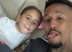 Éder Militão é detonado após aniversário da filha: 'Pai reborn'