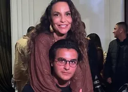 Filho de Ivete Sangalo posta foto rara com a mãe e se declara