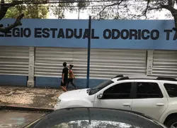 Governo da Bahia suspende leilão do Colégio Odorico Tavares