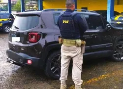 Homem é preso suspeito de comprar carro roubado pela internet na Bahia