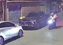 Jovem de 18 anos é baleado no meio da rua na Bahia