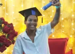 Jovem é morto após sair para pedir dinheiro à mãe para ir a show