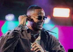 Léo Santana anuncia atrações do Baile da Santinha 2026; saiba mais