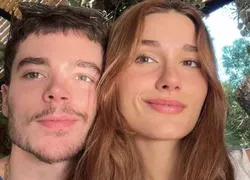 Marido de Sasha comete gafe ao mostrar bumbum em foto e modelo reage
