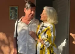 Marieta Severo encontra Beiçola após doar casa no Retiro dos Artistas