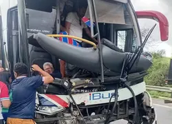 Ônibus com torcida do Fortaleza bate e deixa feridos na Bahia