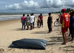 Pai e filho morrem afogados após mergulho em praia turística na Bahia