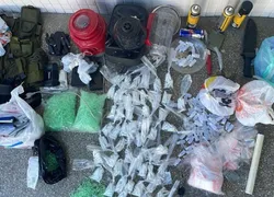 Polícia desarticula laboratório de drogas em Salvador