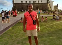 Segurança morre após ser atingido por retroescavadeira em Salvador