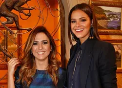Tatá Werneck explica caneta de adrenalina em festa de Marquezine