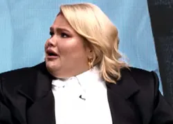 Thais Carla chora ao revelar pedido das filhas: 'É triste'