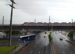 Trem do metrô fica parado em trilho após apresentar falha em Salvador