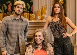 Três Graças: Arminda planeja se livrar do filho após a mãe