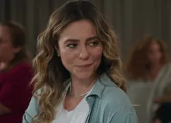 'Vale Tudo': personagem inesperado usa Heleninha em momento vulnerável