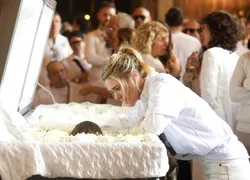 Dieckmmann abre o coração após cremação de Preta Gil e famosos reagem