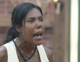 A Fazenda 17: Carol Lekker quer romper com a Record e sair do Brasil