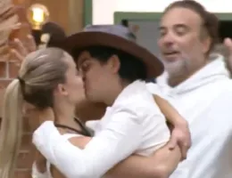 A Fazenda 17: Toninho e Mesquita expõem noite quente de Saory e Dudu