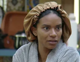 A Fazenda 17: Kathy revela motivo de não comprar briga de Carol