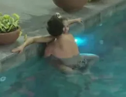 A Fazenda: Dudu e Saory têm 'lua de mel' e atiçam web: 'Fornicação'