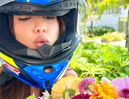 Juliette ganha moto do noivo em aniversário; valor impressiona