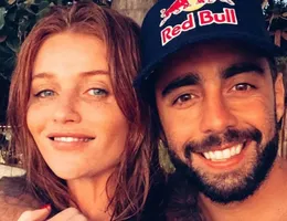 Cíntia Dicker se revolta com rumores de crise com Pedro Scooby