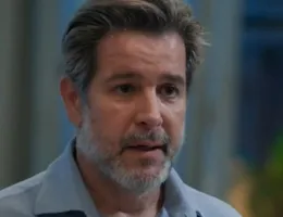 Três Graças: Ferette faz jogo sujo com Arminda e vilã se desespera