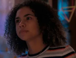 Três Graças: Joélly desiste de entregar o bebê e Samira arma vingança