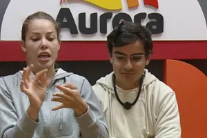 A Fazenda 17: Saory e Dudu se desentendem após atitude antes da final