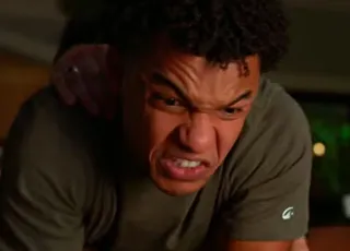 'Dona de Mim': Samuel e Jaques entram em briga e pior acontece