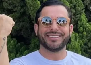 Ex-deputado é autuado suspeito de ameaçar namorada em Salvador