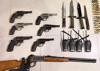 Polícia desarma grupo criminoso e prende 11 homens no interior da BA