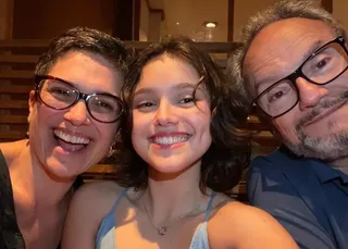 Quem é a filha de Sandra Annenberg, que assumiu namoro com atriz