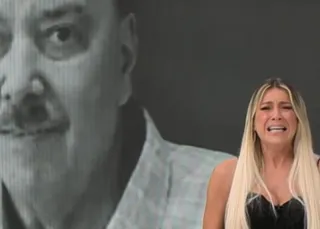 Renata Fan cai no choro ao vivo ao falar da morte do pai; VÍDEO