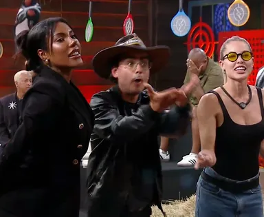 A Fazenda: Carol e Saory vão para cima de Mesquita e Duda com ataques