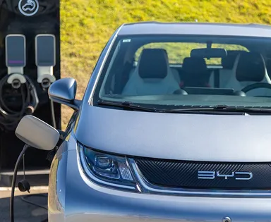 BYD e Tupi Mobilidade lançam serviço inteligente de AutoCarga