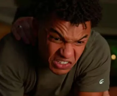 'Dona de Mim': Samuel e Jaques entram em briga e pior acontece