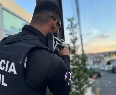 Mulher apontada como gestora financeira de facção é presa na Bahia