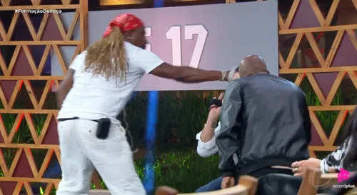 
					A Fazenda 17: Creo desaba após revelar estado grave da mãe: 'Em coma'
				
				