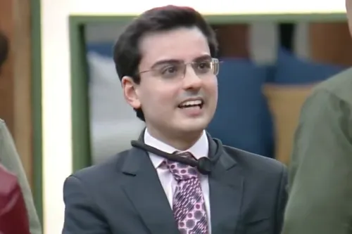 
					A Fazenda 17: Dudu Camargo expõe detalhes da demissão polêmica do SBT
				
				