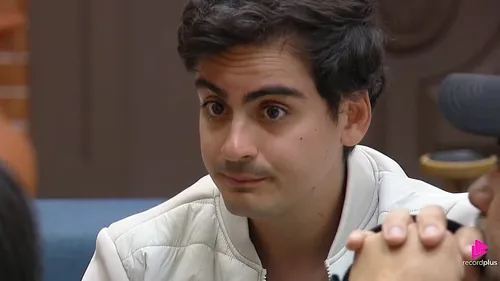 
					A Fazenda 17: peão vira piada após humilhar Dudu Camargo: 'Tombo vem'
				
				