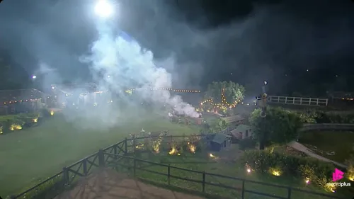 
					A Fazenda 17: Dudu leva esporro da Record após quase causar incêndio
				
				