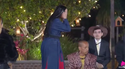 
					A Fazenda 17: Record desmente Tamires e Gabily reage após exposição
				
				