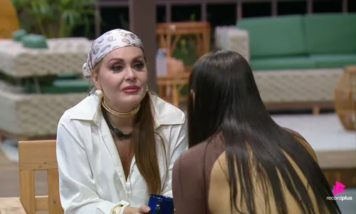 
					A Fazenda 17: Gaby Spanic cai no choro e faz revelação: 'Humilhação'
				
				