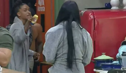 
					A Fazenda 17: Kathy defende aliada e vai para cima de Rayane
				
				