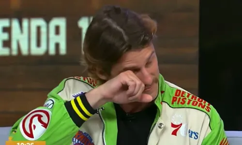 
					A Fazenda 17: Matheus cai no choro com recado de Maria após eliminação
				
				