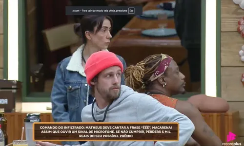 
					Carol Lekker tem antes e depois chocante após R$ 300 mil em cirurgias
				
				